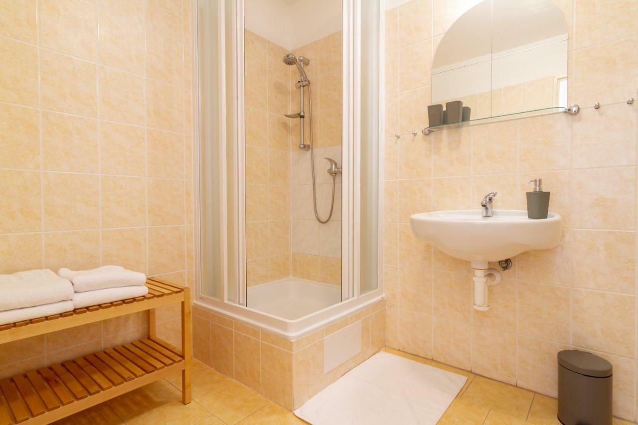 Apartmany U Nemocnice Τσέσκε Μπουντεγιόβιτσε Εξωτερικό φωτογραφία